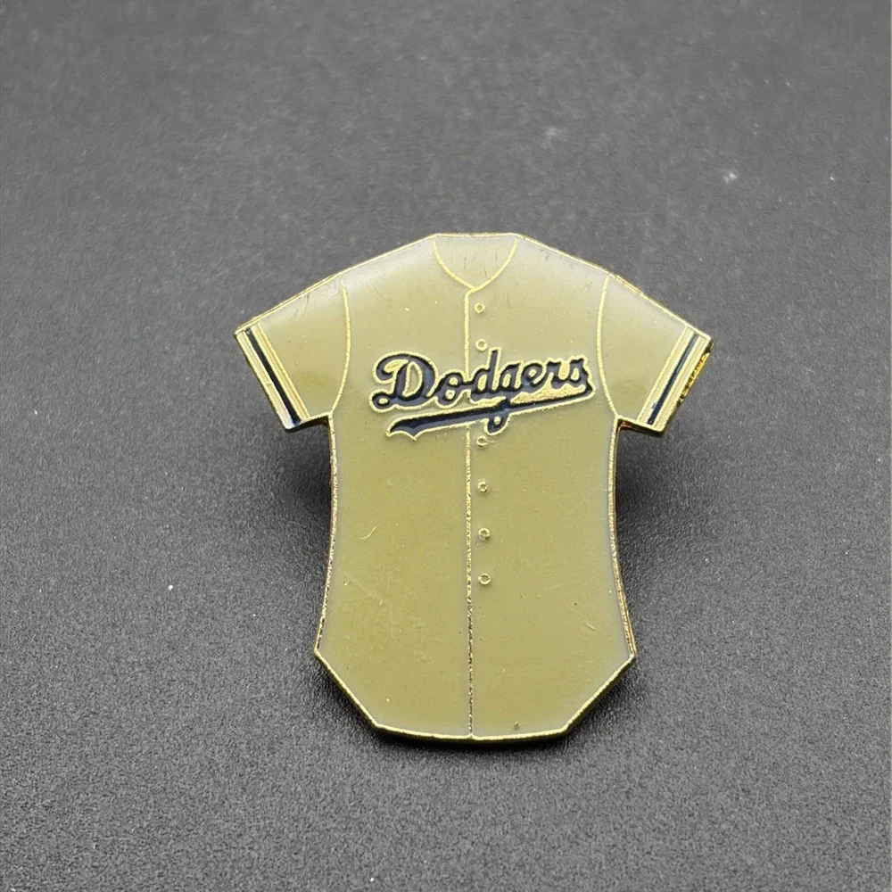 Vintage MLB Baseball Los Angeles Dodgers Jersey Lapel Hat‎ Pin